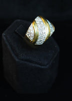 DIAMOND Cluster 18 Karat White Gold 1980s Italian Ring Size 6 1/2