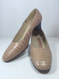 VINTAGE Circa 1960s Helene Arpels Pink Croc Shoes with Gold Detail Size 7 1/2