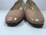 VINTAGE Circa 1960s Helene Arpels Pink Croc Shoes with Gold Detail Size 7 1/2