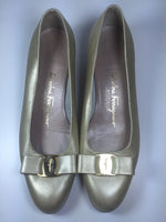 SALVATORE FERRAGAMO Vera Gold Leather Low Heels with Bow Size 8 1/2