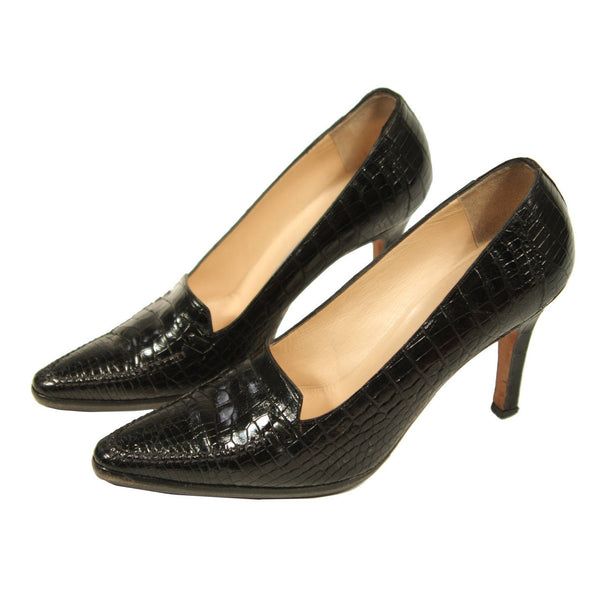 Black crocodile pumps sales